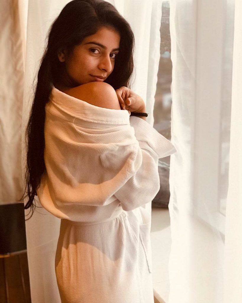Siddhi Mahajankatti Hot