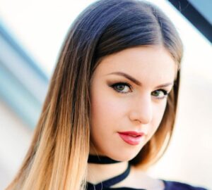 Stella Cox Biography/Wiki, Age, Height, Career, Photos & More