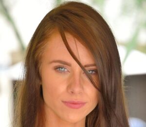 Anya Olsen Biography/Wiki, Age, Height, Career, Photos & More