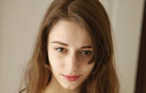 Willow Hayes Biography/Wiki, Age, Height, Career, Photos & More