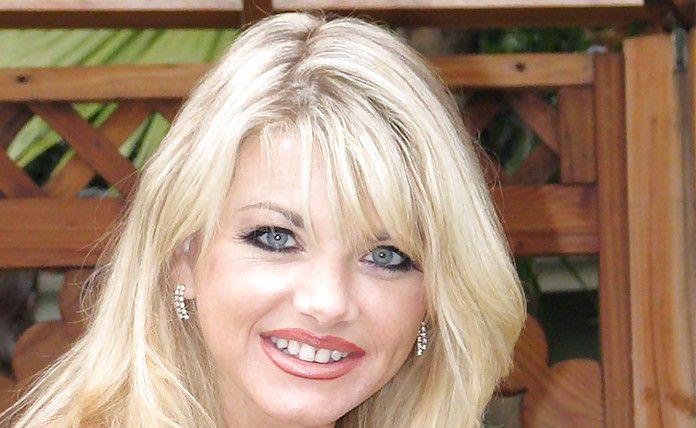Vicky Vette