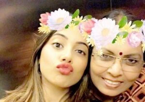 Nikki Tamboli with Her Mother Pramila Bodkhe Tamboli