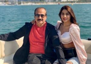 Nikki Tamboli with Her father Digambar Tamboli