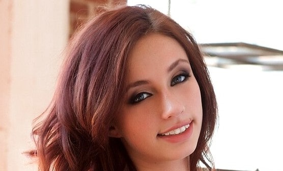 Victoria Lynn