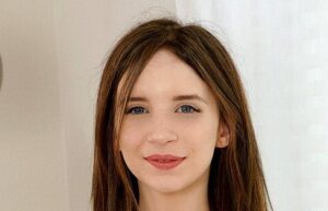 Lily Moon Biography/Wiki, Age, Height, Career, Photos & More