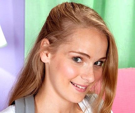 Emily Harper 1