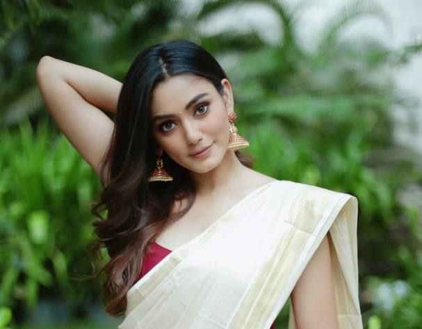 Sana Makbul