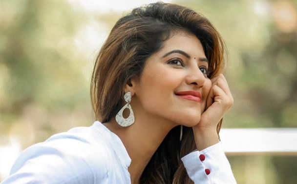 Athulya Ravi