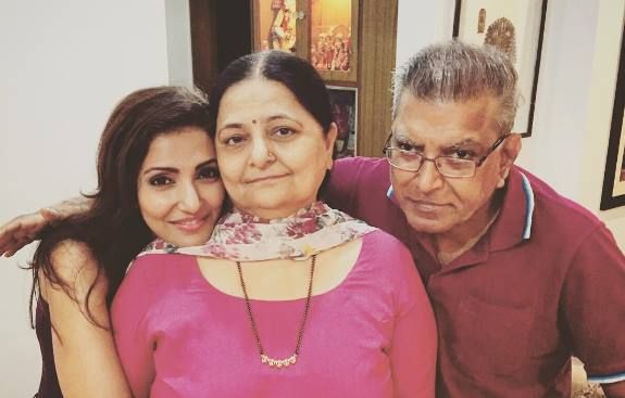 Navina Bole's Parents