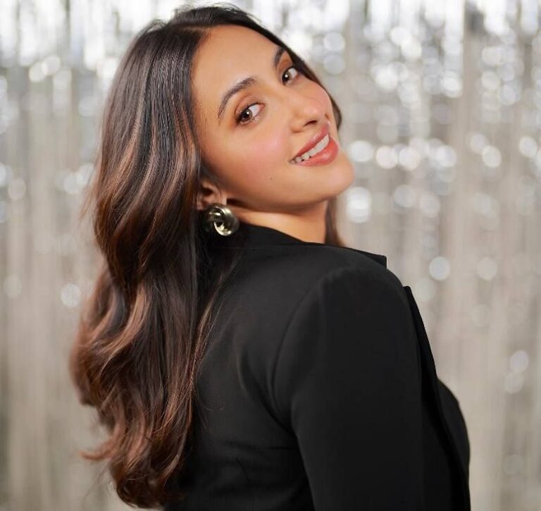 Anjam R Raksha Akansha Ranjan Biography/Wiki, Career, Photos & More