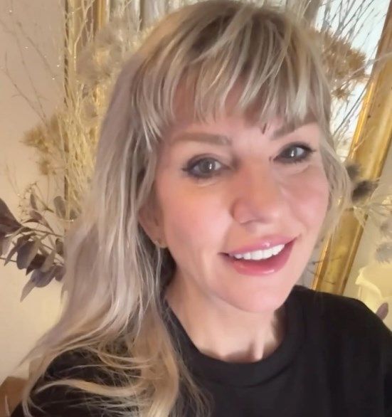 Amelia J Jones