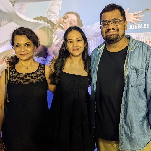 Ayesha Kaduskar with her Mother and Brother