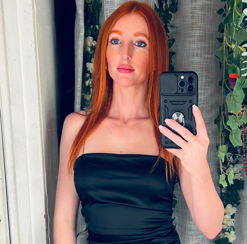 Charlotte Red