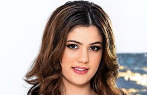Ellie Nova Biography/Wiki, Age, Height, Career, Photos & More
