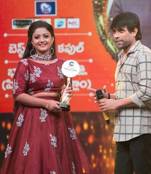 Gomathi Priya won Zee Telugu Kudumbam Awards (Best Chemistry Couple) for TV Series Hitler Gari Pellam