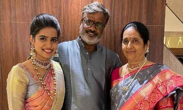 Gouri Priya Reddy with her Parents