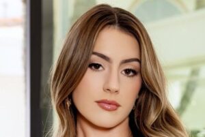 Grace Elizabeth Biography/Wiki, Age, Height, Career, Photos & More