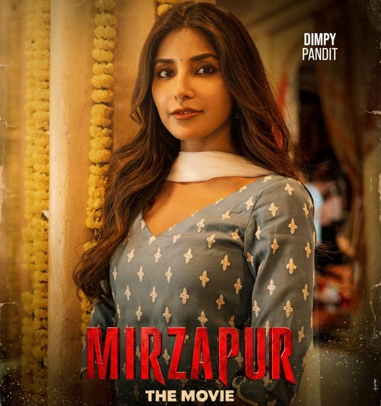 Harshita Gaur Latest Photoshoot: ‘Mirzapur’ फिल्म की रिलीज से पहले वायरल हुईं तस्वीरें, साड़ी लुक ने जीता दिल 5 Harshita Gaur as Dimpy Pandit in Mirzapur the Movie