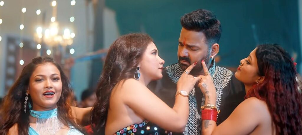 Lehanga Lahke Lahke - Pawan Singh, Trisha Kar Madhu, Angel Liza & Pari Raj