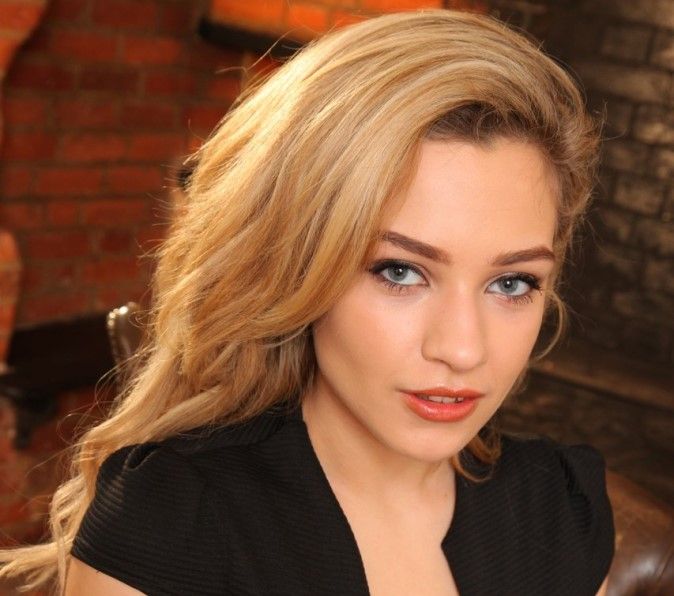 Marie Jones