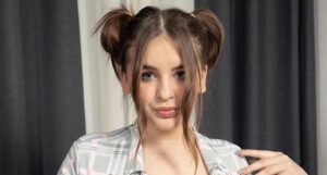 Molly Evans Biography/Wiki, Age, Height, Career, Photos & More