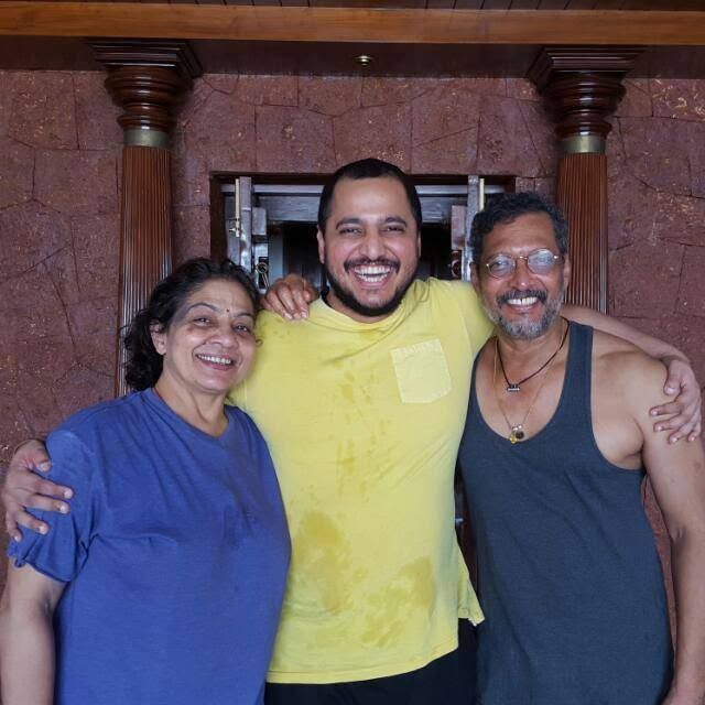 Nana Patekar Wife Neelakanti Patekar: कौन थीं नीलाकांति पाटेकर? थिएटर में हुई थी मुलाकात, ढाई साल की उम्र में बेटे को खोने का दर्द 4 Nana Patekar Wife and Son Malhar - Family Pic