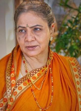Nana Patekar Wife Neelakanti Patekar: कौन थीं नीलाकांति पाटेकर? थिएटर में हुई थी मुलाकात, ढाई साल की उम्र में बेटे को खोने का दर्द 2 Neelakanti Patekar