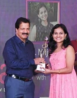 Nilja K. Baby with Shero Award