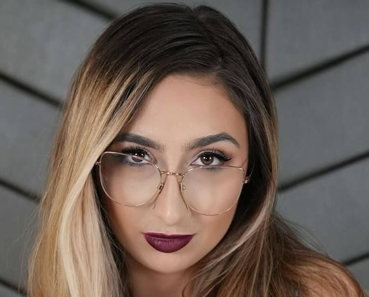 Nina Nova