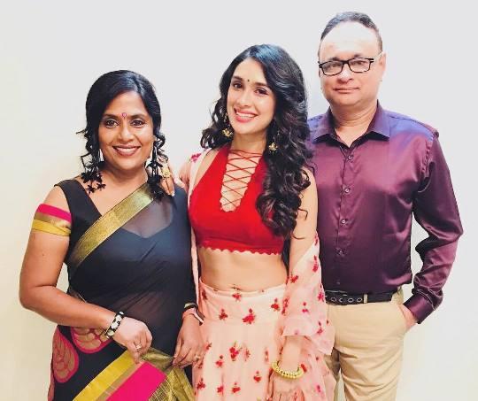 Nityaami Shirke with her Parents