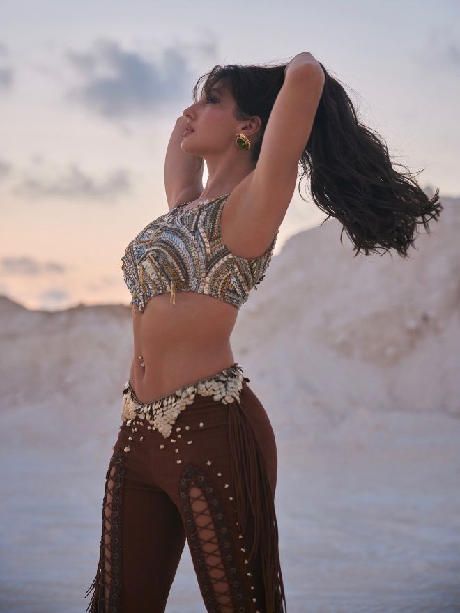 Nora Fatehi dancing on Slay To The Rhythm