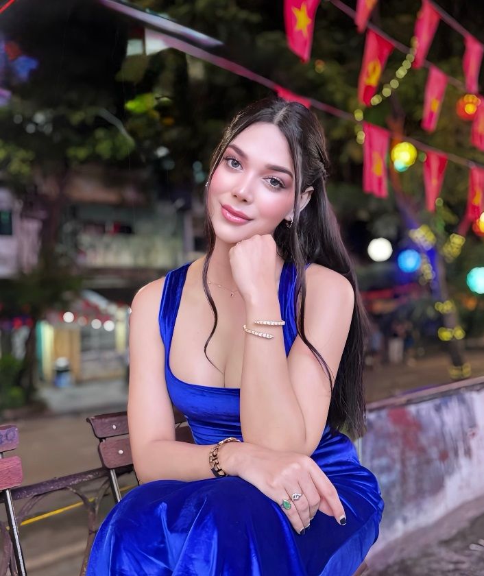 Pratyusha Singh का नया अंदाज, ‘Ki Lagda Tera’ में Khushi Pandher के साथ दिखेंगी फीमेल लीड 3 Pratyusha Singh in Blue