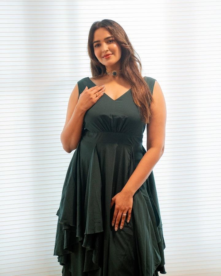 Pujita Ponnada Birthday: Software Professional से Actress बनने तक, जानिए Rangasthalam की Actress की पूरी कहानी 4 Pujita Ponnada