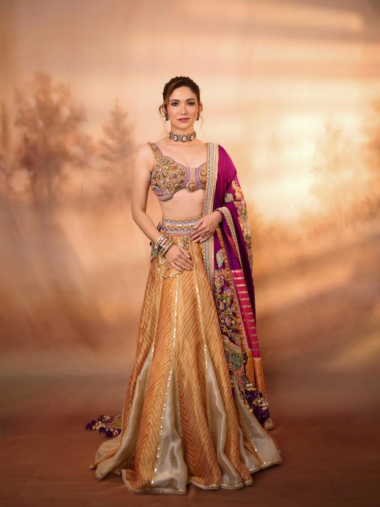Ridhima Pandit का Royal Ethnic Look, Heavy Jewellery और Traditional Outfit में दिखीं बेहद खूबसूरत 3 Ridhima Pandit in Royal Ethnic Dress