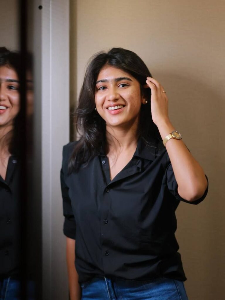 10 Young Malayalam Actresses to Watch in 2026: नई पीढ़ी की ये Actresses Mollywood में बना रही हैं पहचान 4 Riya Shibu