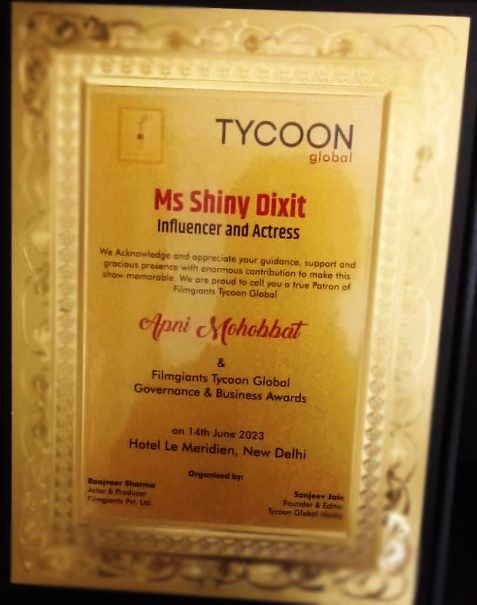 Shiny Dixit won the Filmgiants Tycoon Global Governance & Business Awards