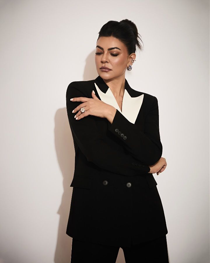 Sushmita Sen News: सोशल मीडिया से क्यों दूर हैं सुष्मिता सेन? शादी और फिल्मों में वापसी पर भी दिया जवाब 3 Sushmita Sen