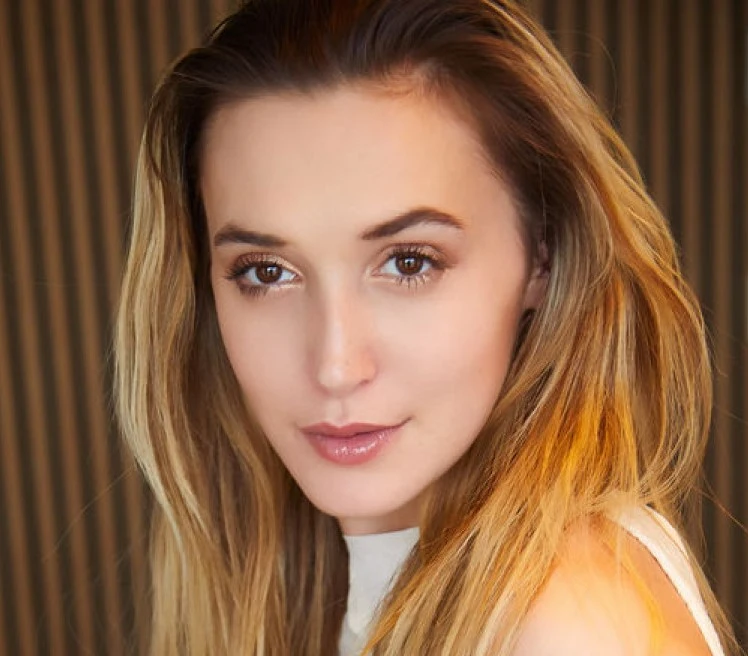 Victoria Benz