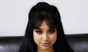 Yasmina Khan Biography/Wiki, Age, Height, Career, Photos & More