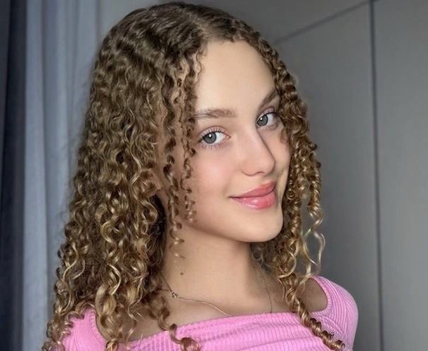 Zoey Curly
