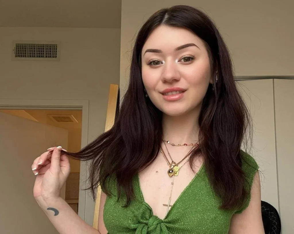 Zoey Jade